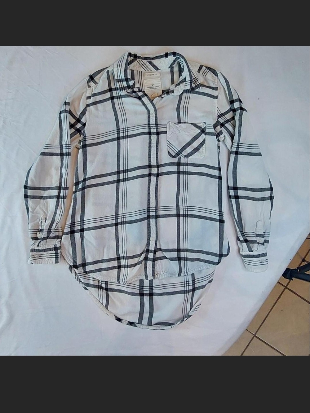 AMERICAN EAGLE Plaid Flannel Shirt Boyfriend Fit Women's Size Small Excellent